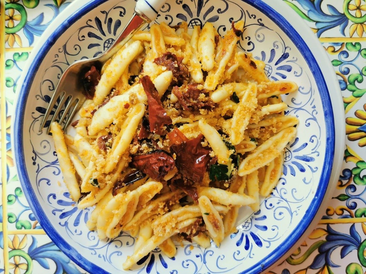 Cavatelli with Senise pepper in a bowl.