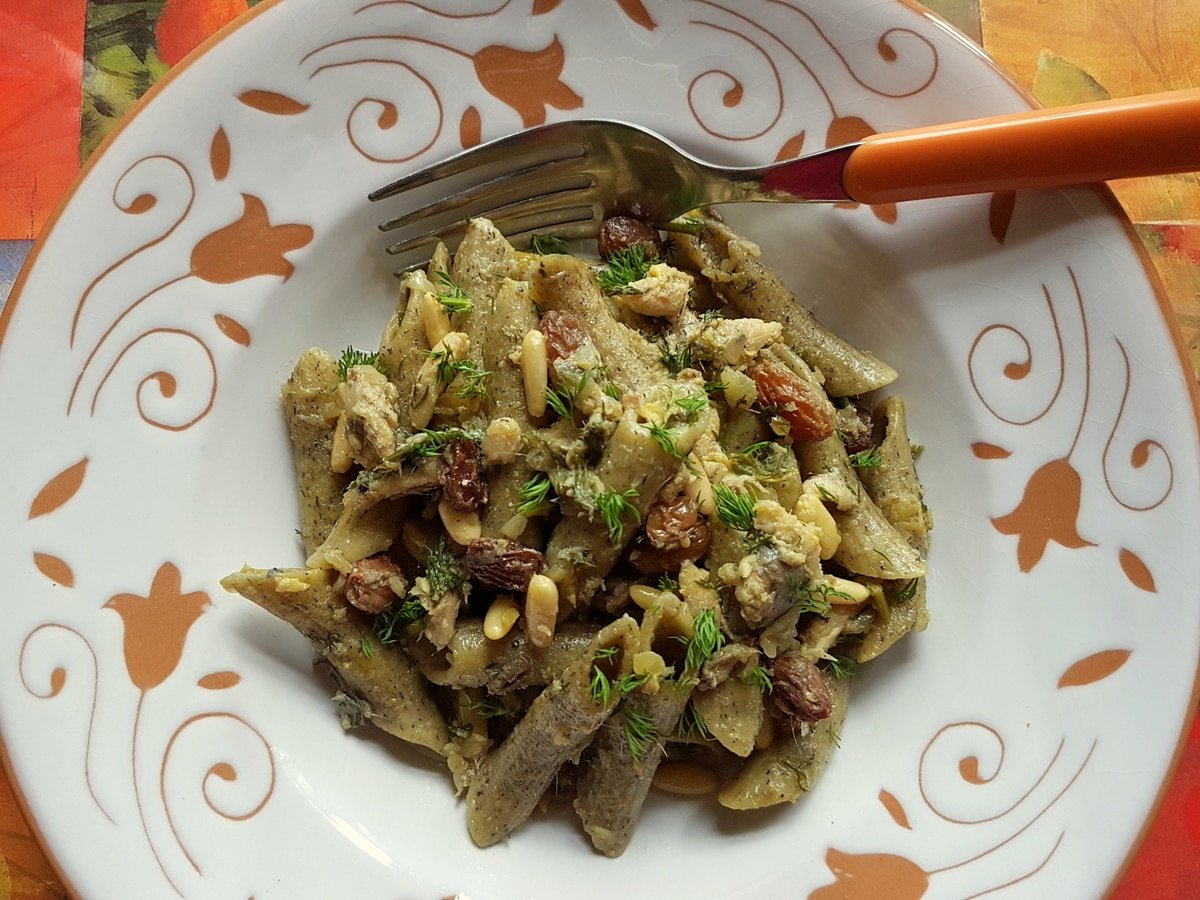 Recipe for sardine pasta from Sicily.