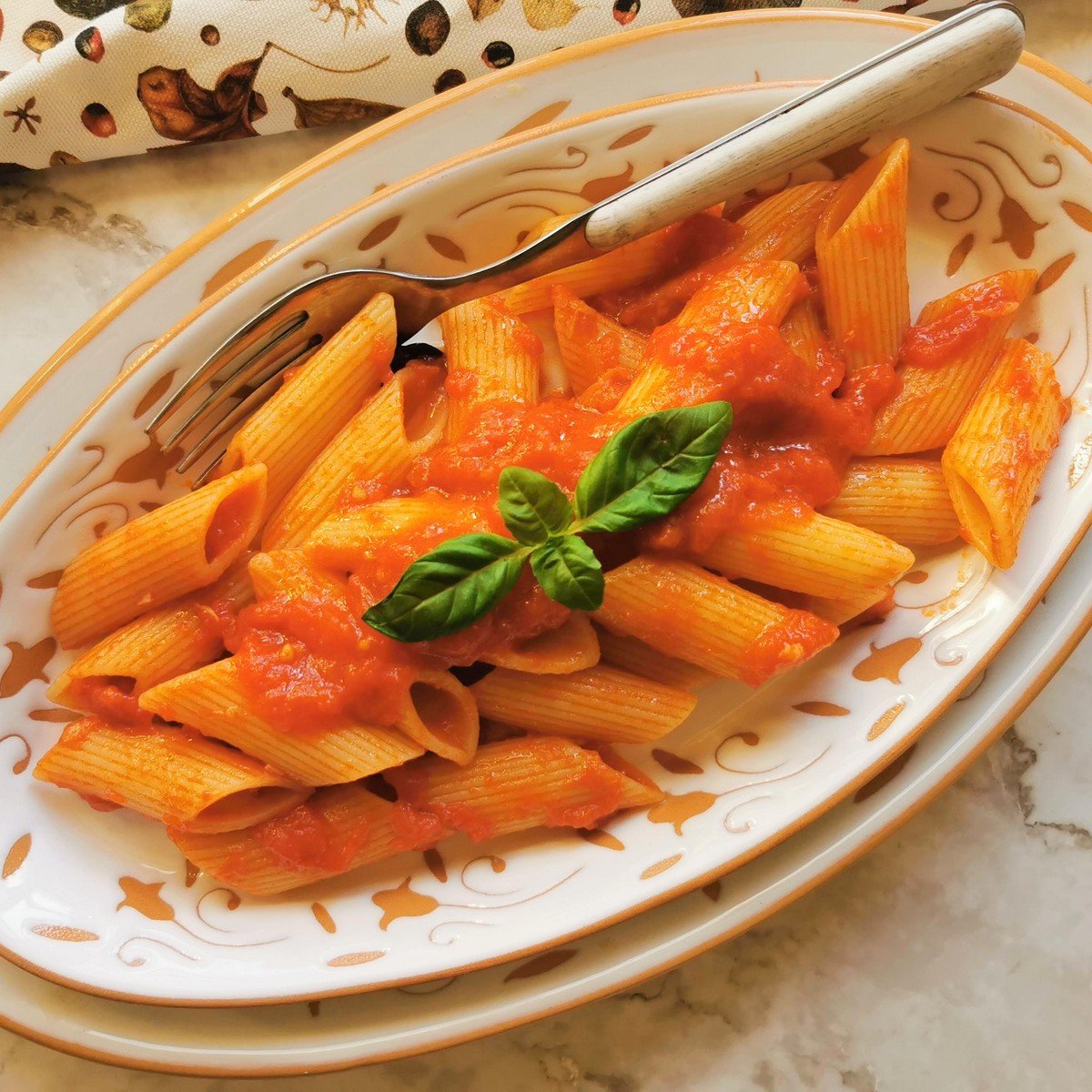 Penne Pomodoro easy tomato basil pasta.