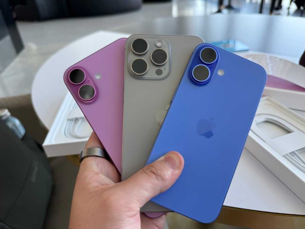 iPhone 16 Pro Max Sample Photo of colourful iPhones