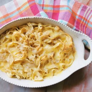 Oven baked tagliatelle -paste with fontina.