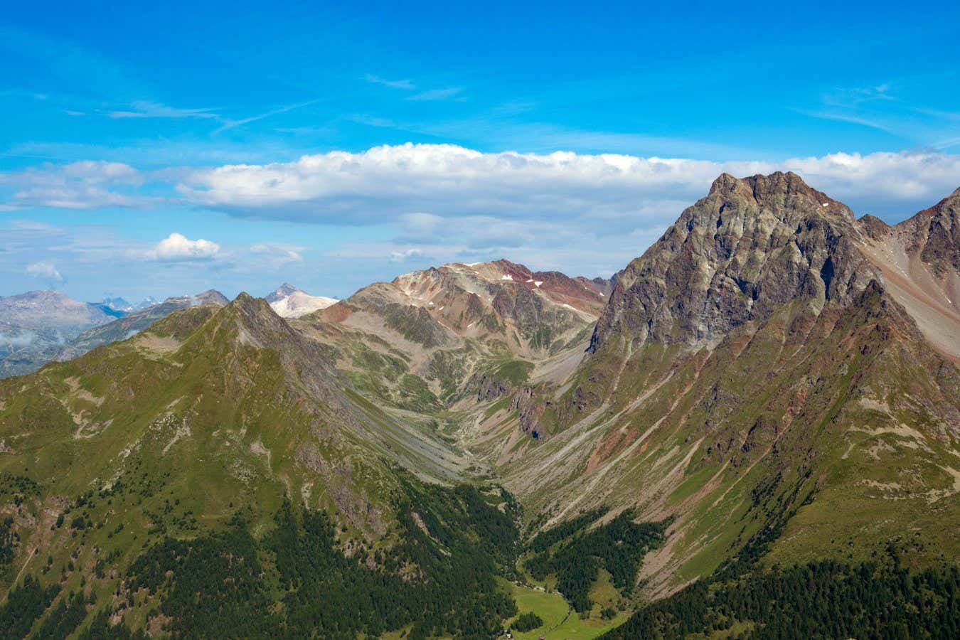 Geological Hydrogen: A pure source of energy can lurk under mountain ranges