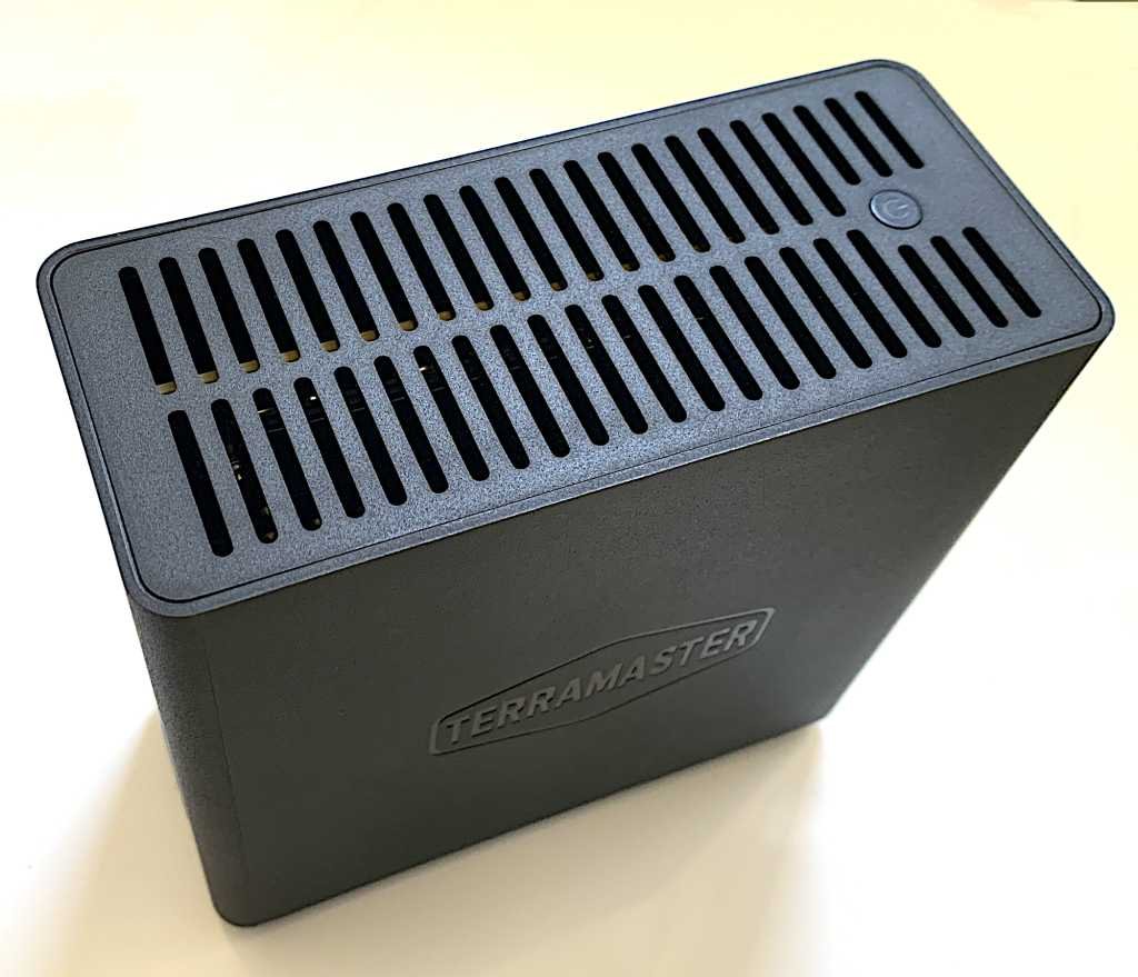 TerraMaster D4 SSD USB4 4X RAID enclosure