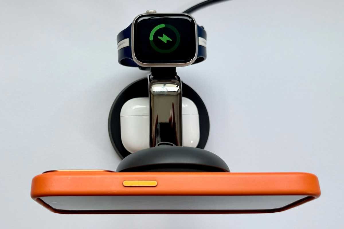 Belkin Ultracharge Pro 3 in 1 Magnetic Charging Dock Over 2 Sj