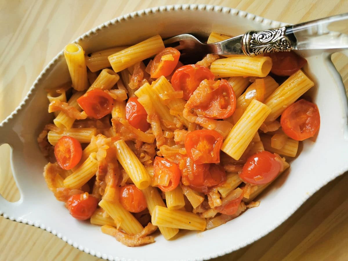 Rigatoni with shawl onion and guancials from Emilia-Romagna.