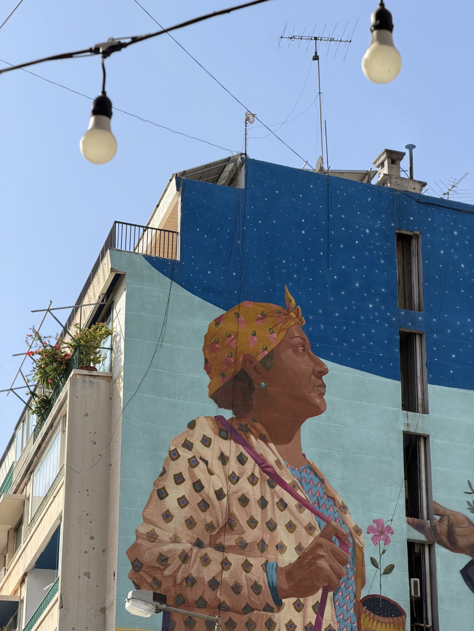 Image of a mural with iPhone 17 Pro Max on 4x Tele