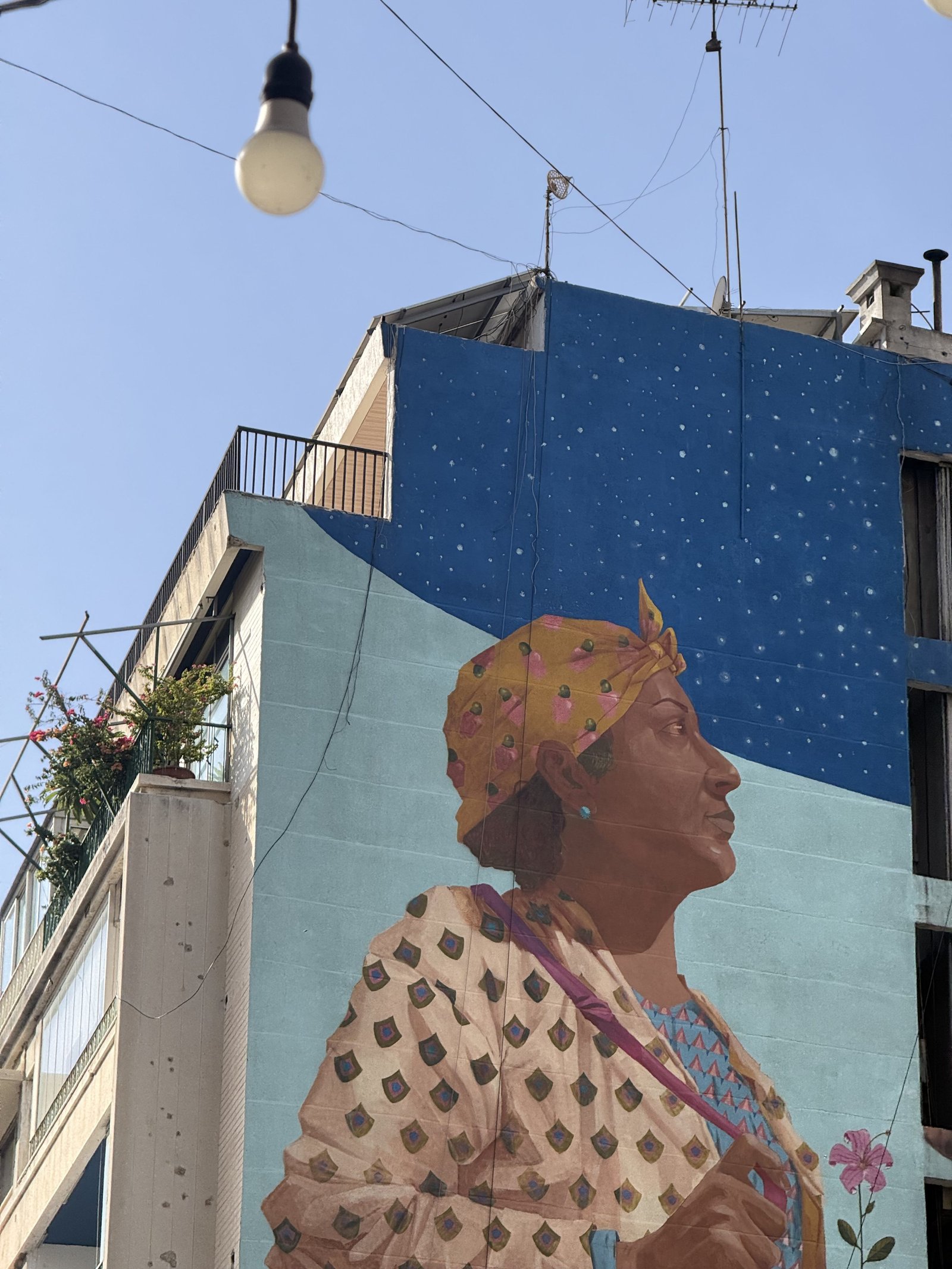 Image of a mural with iPhone 16 Pro Max at 5x Tele